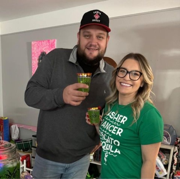 Meet your Posher, Heather - Picture 1 of 1